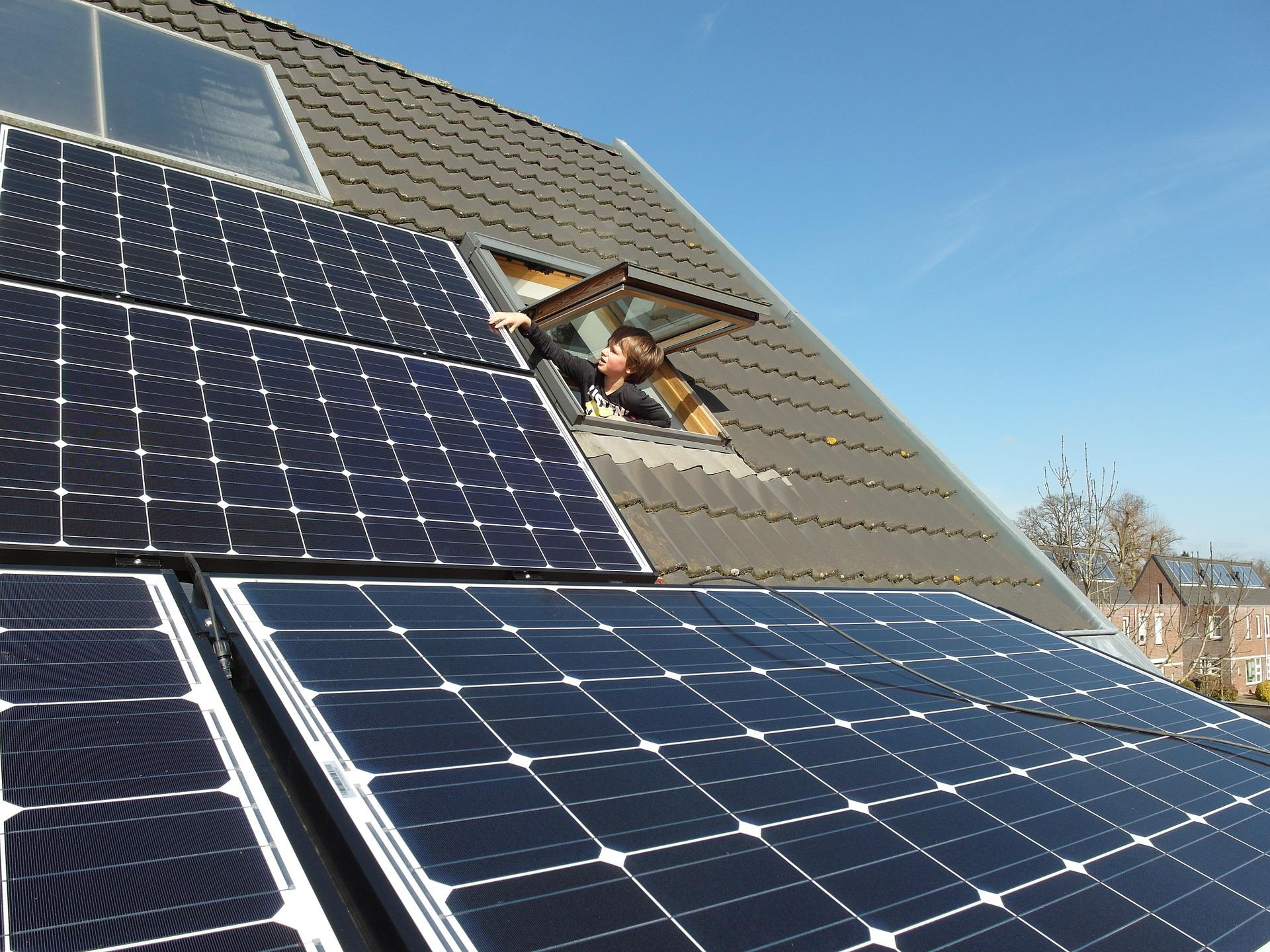 solar-panels-681979_1920